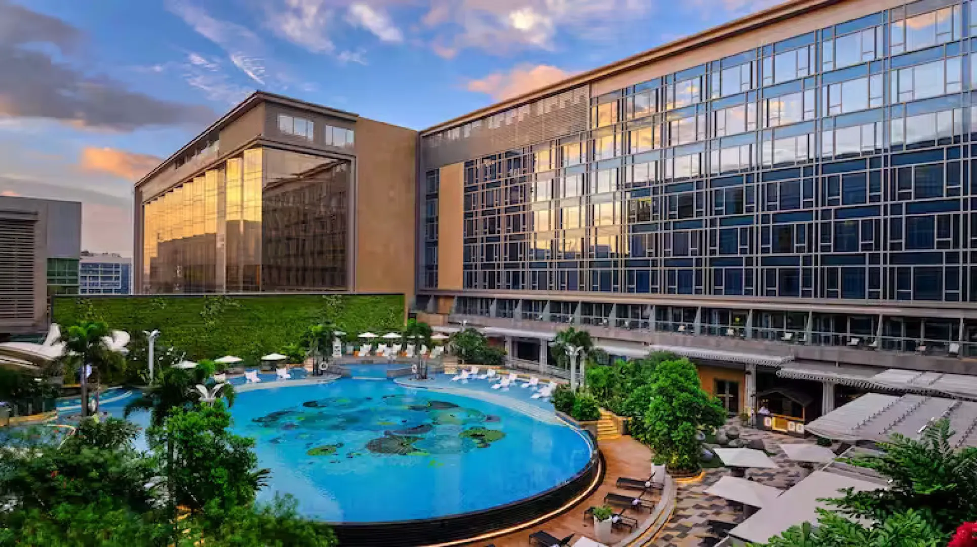 Lüks Otel Deneyimi — Vimsi Travel Agency
